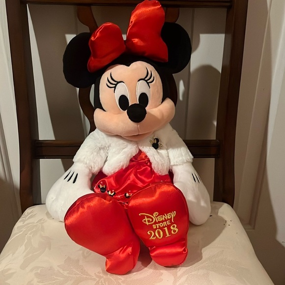 Disney Other - Minnie Mouse Disney 2018 plush toy